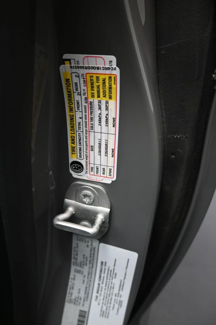 Certified Pre-Owned 2025 Chrysler Pacifica Select