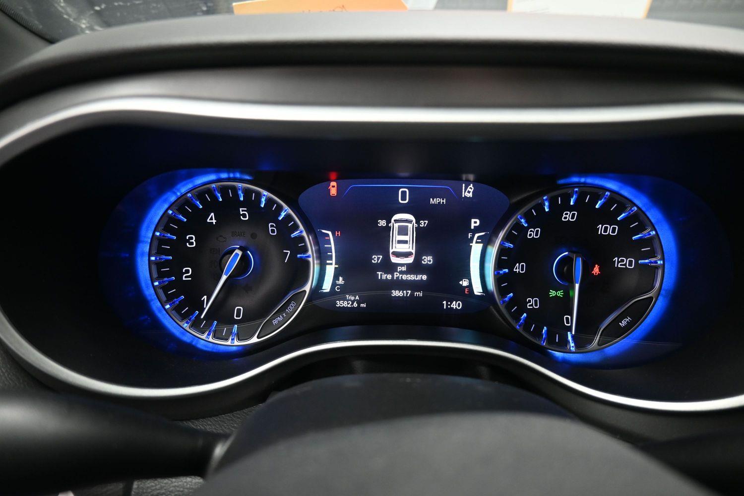 Pre-Owned 2025 Chrysler Pacifica Select