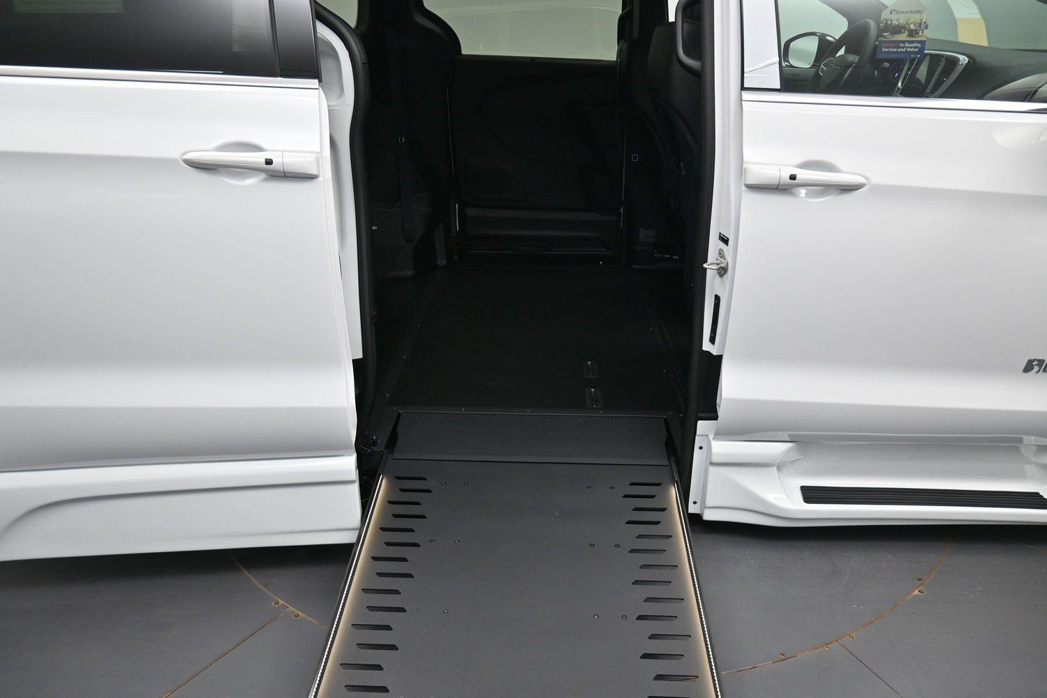 New 2027 Chrysler Pacifica Select