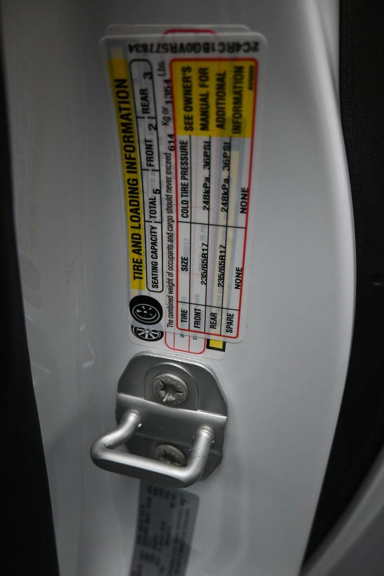 New 2027 Chrysler Pacifica Select