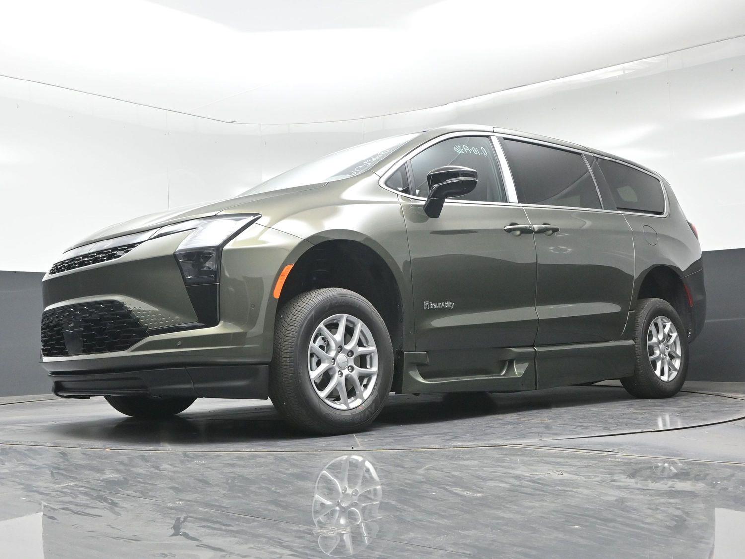 New 2027 Chrysler Pacifica Select