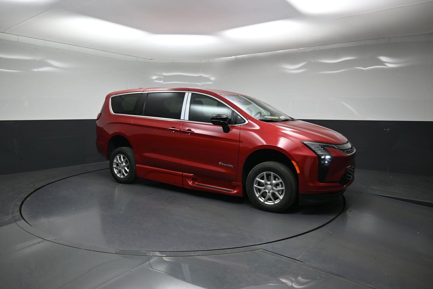 New 2027 Chrysler Pacifica Select