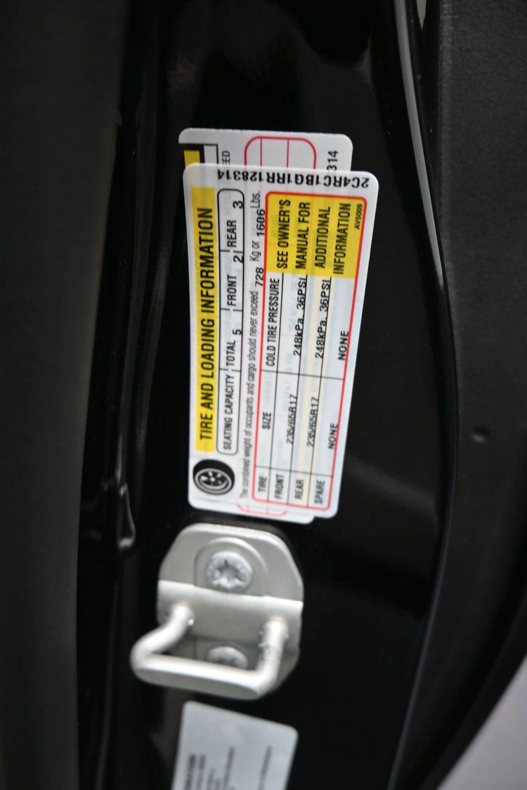 Certified Pre-Owned 2024 Chrysler Pacifica Touring L