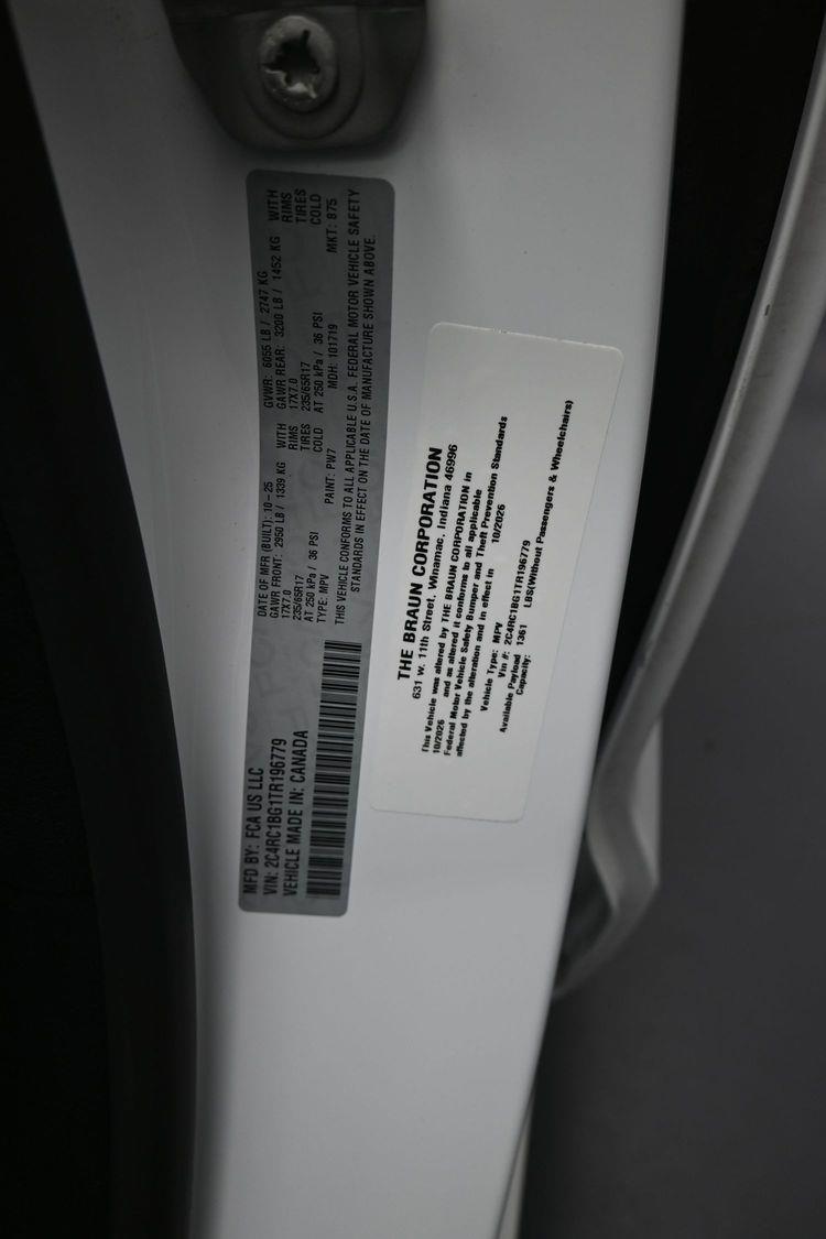 Pre-Owned 2026 Chrysler Pacifica Select - 27l