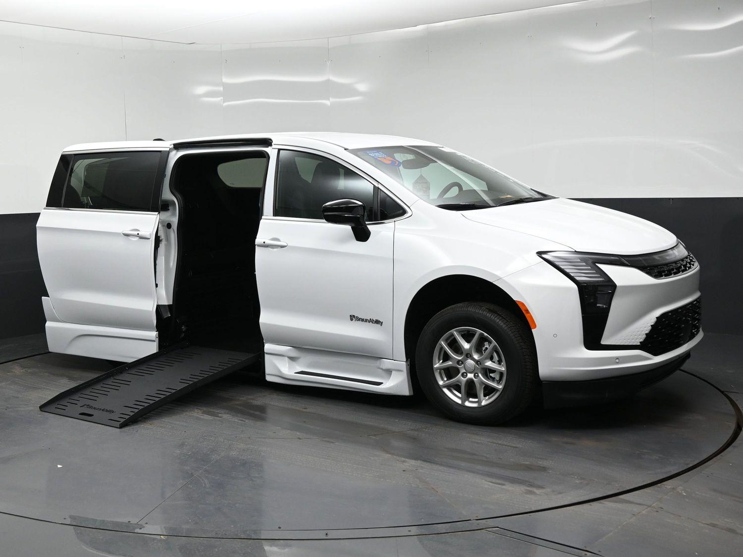 New 2027 Chrysler Pacifica Select