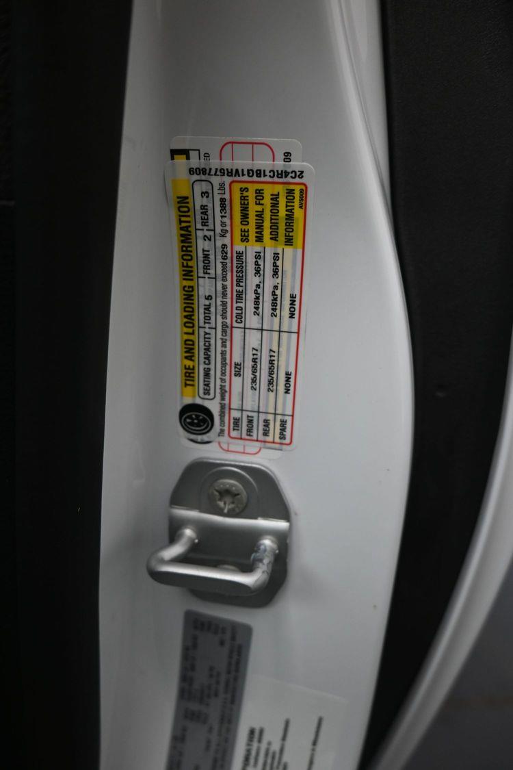 New 2027 Chrysler Pacifica Select