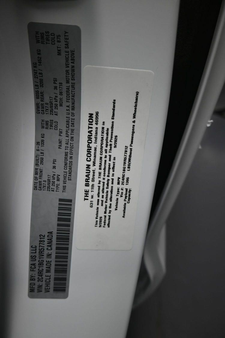 New 2027 Chrysler Pacifica Select
