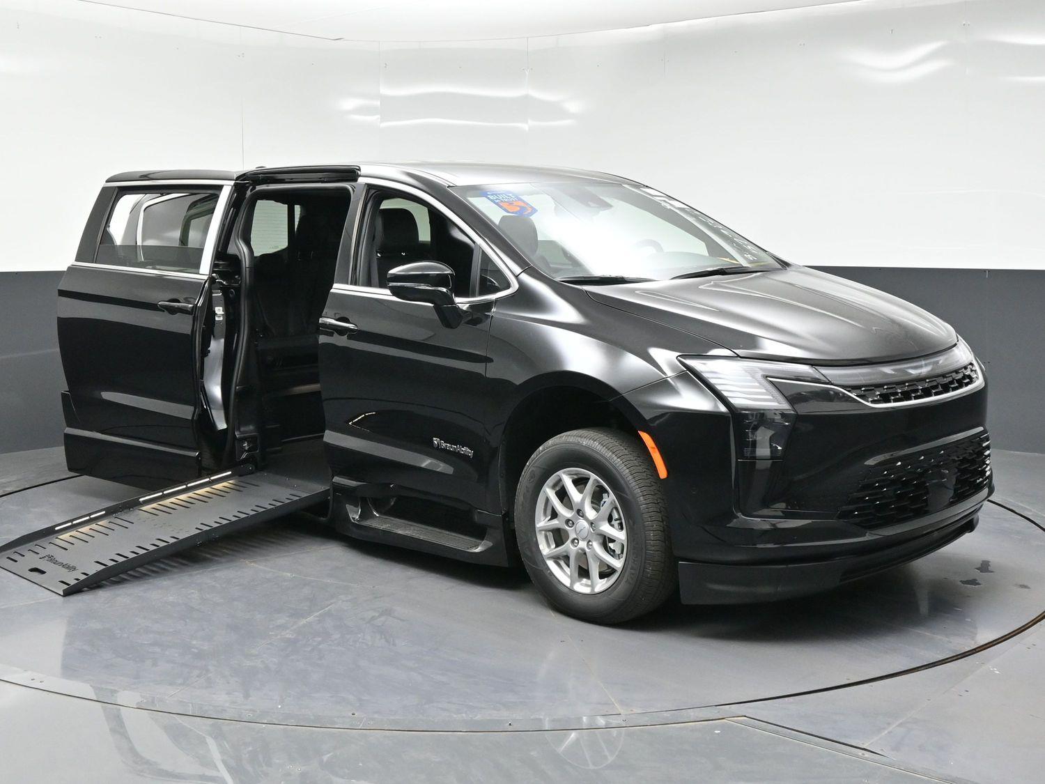 New 2027 Chrysler Pacifica Select