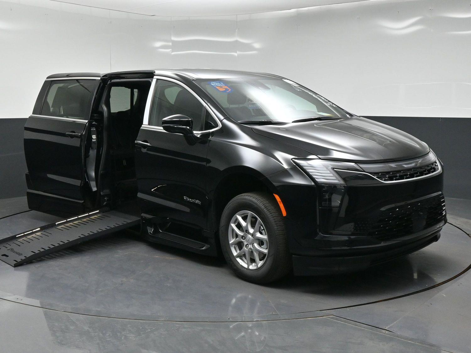 New 2027 Chrysler Pacifica Select