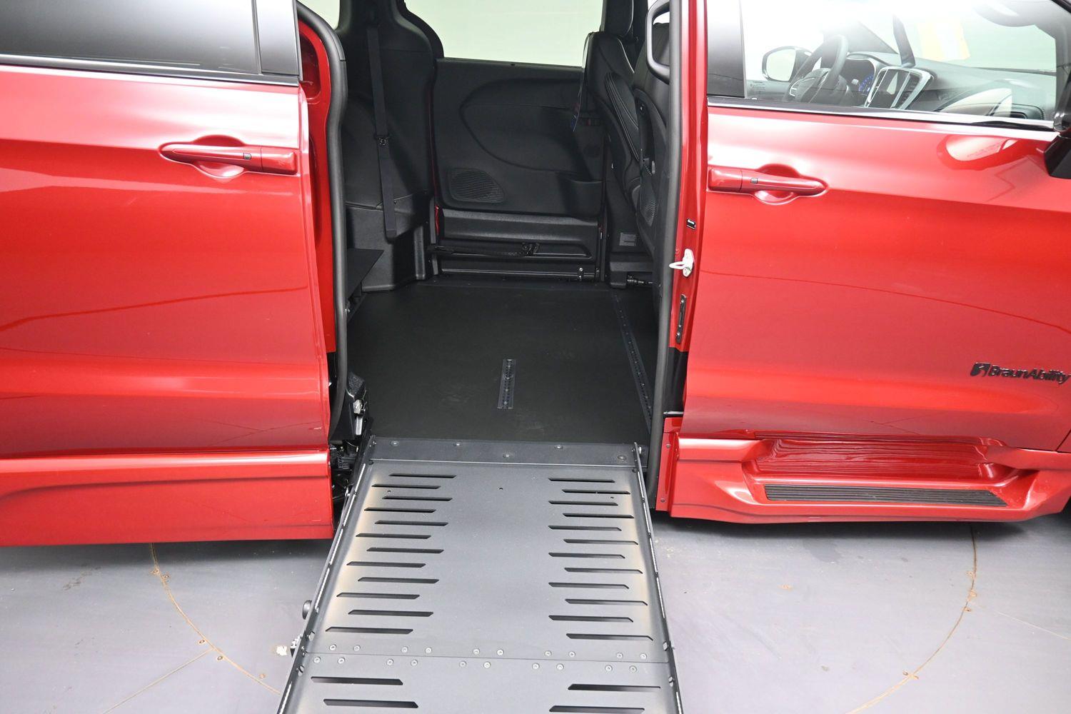 New 2027 Chrysler Pacifica Select