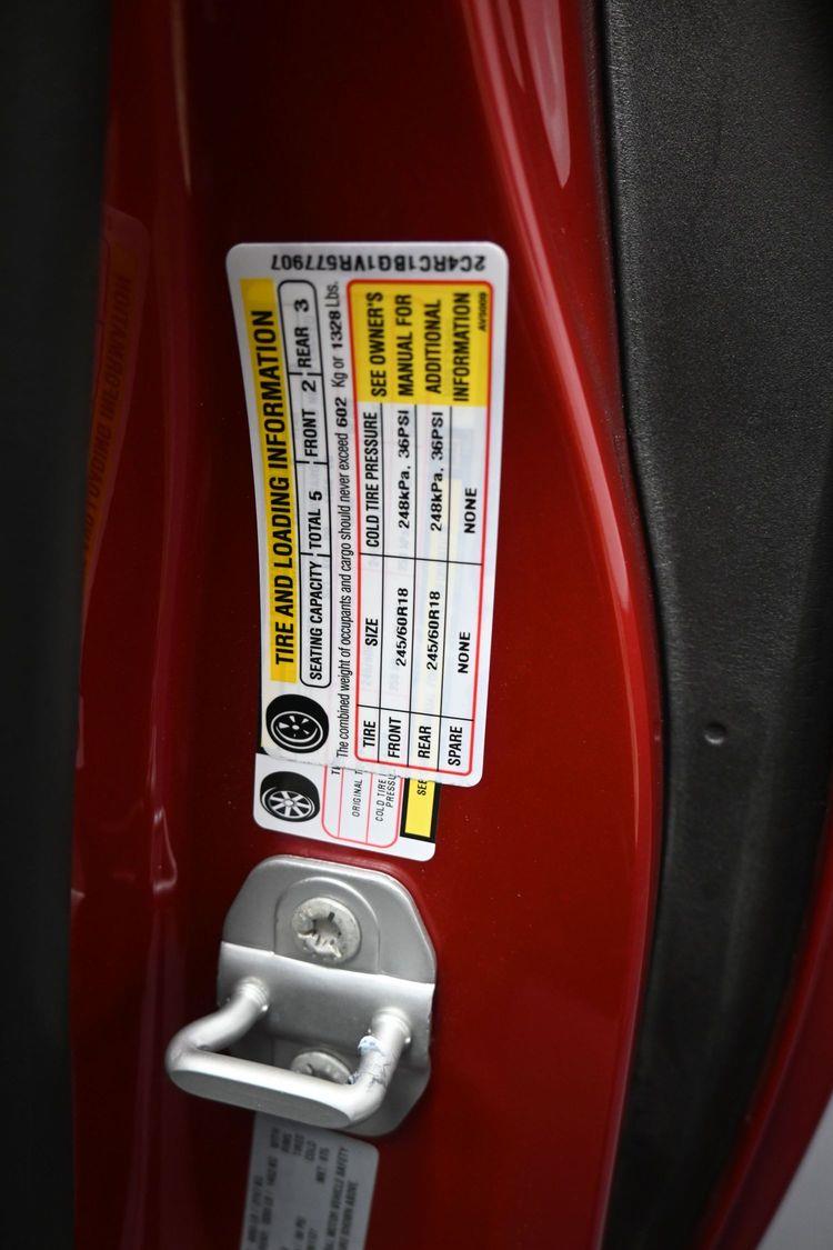New 2027 Chrysler Pacifica Select