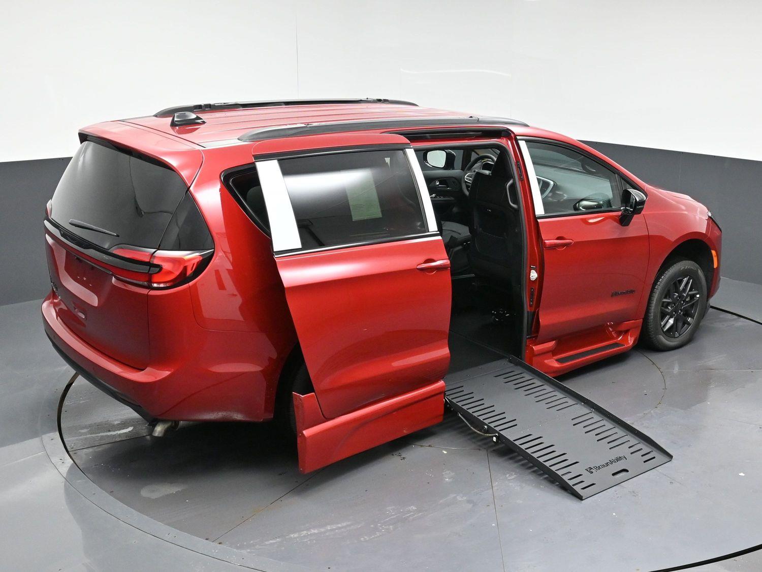 New 2027 Chrysler Pacifica Pacifica