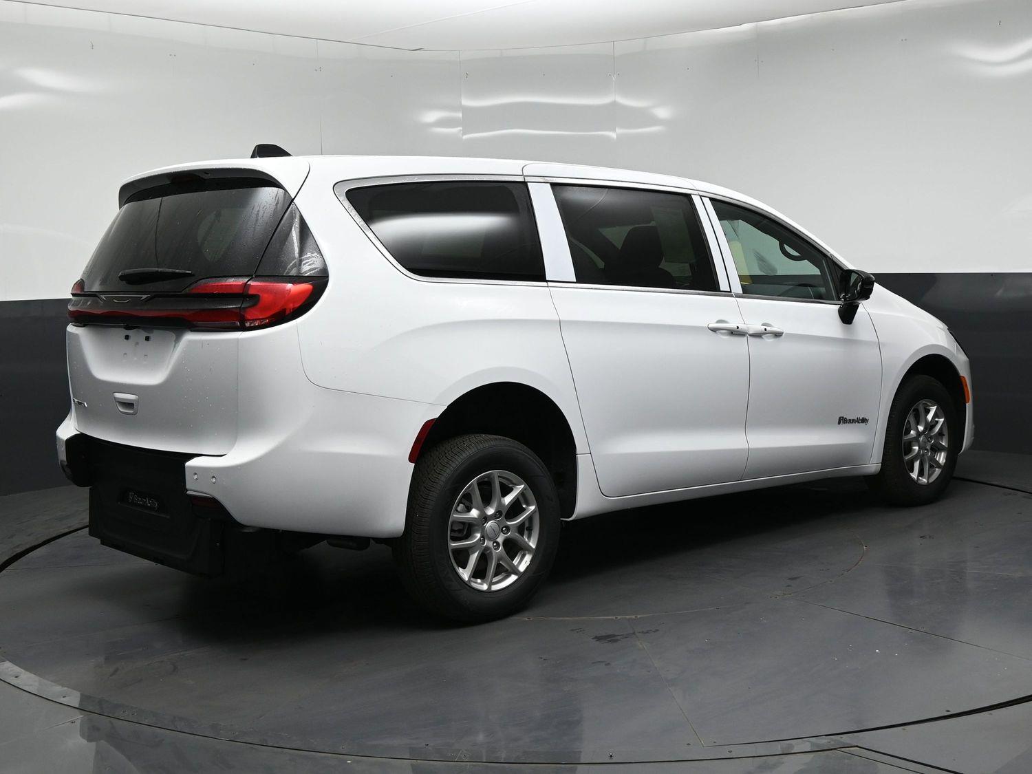 New 2027 Chrysler Pacifica Pacifica