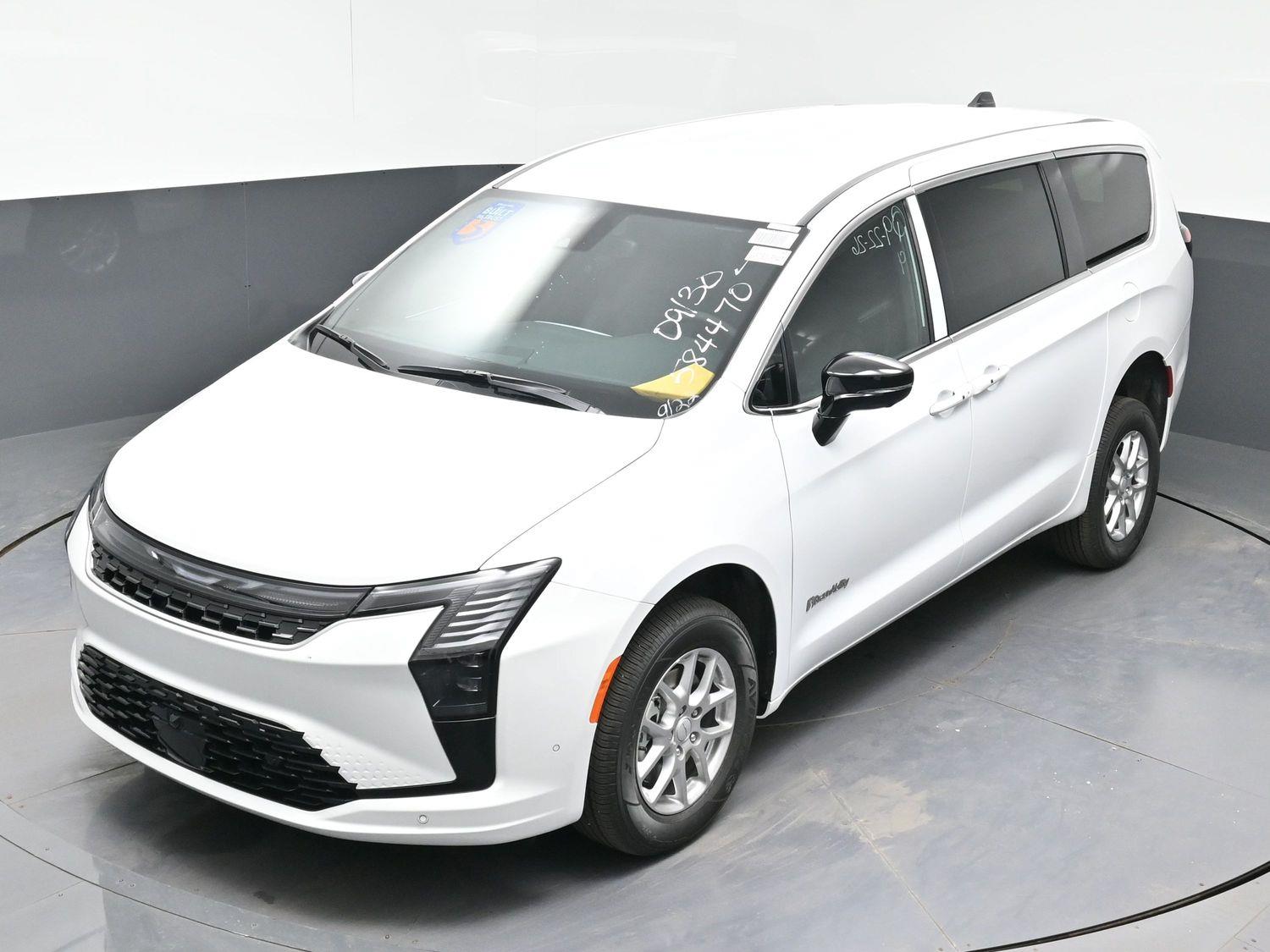 New 2027 Chrysler Pacifica Select