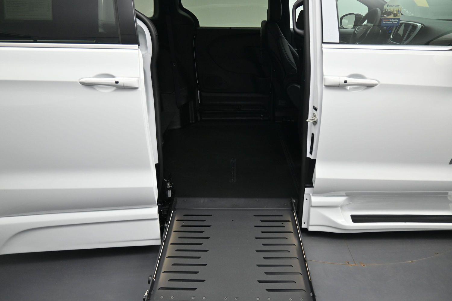 New 2027 Chrysler Pacifica Pacifica