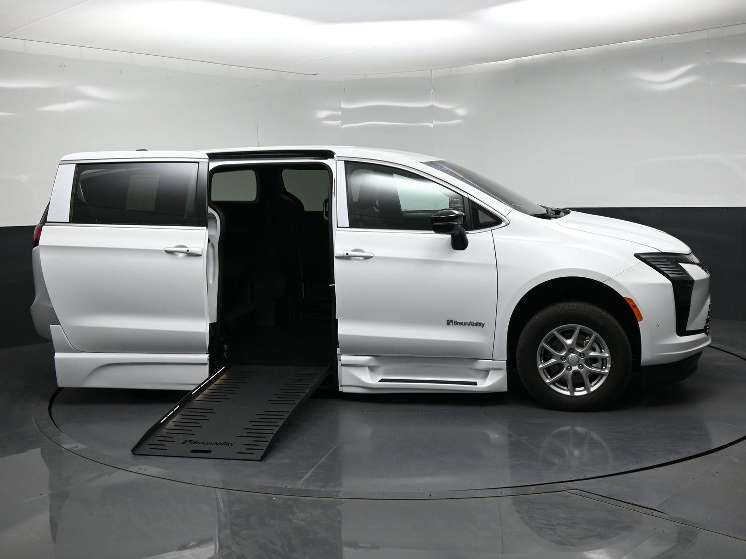 New 2027 Chrysler Pacifica Pacifica