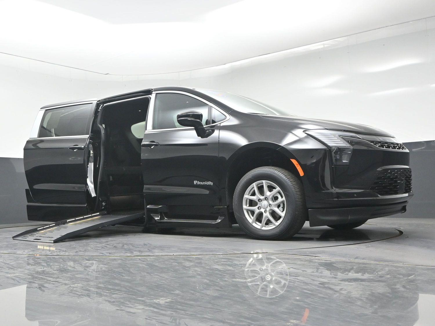 New 2027 Chrysler Pacifica Select
