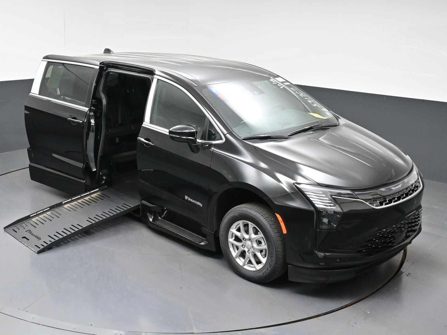 New 2027 Chrysler Pacifica Select