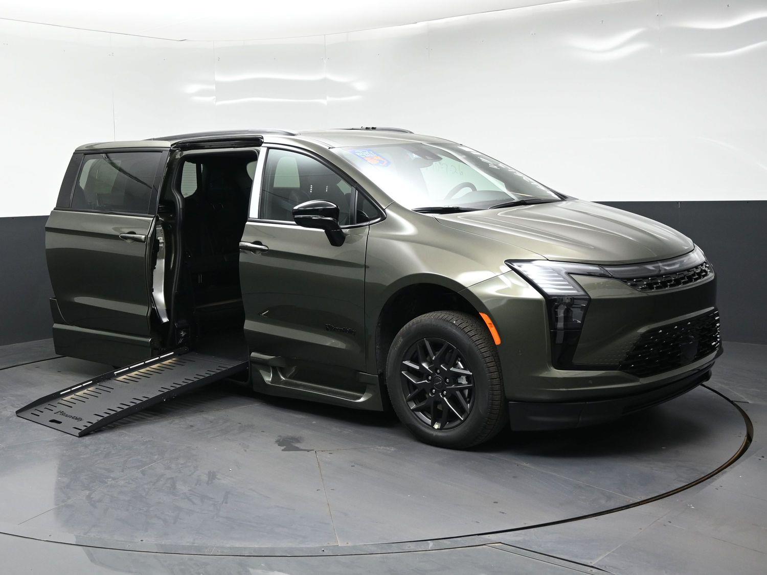 New 2027 Chrysler Pacifica Select