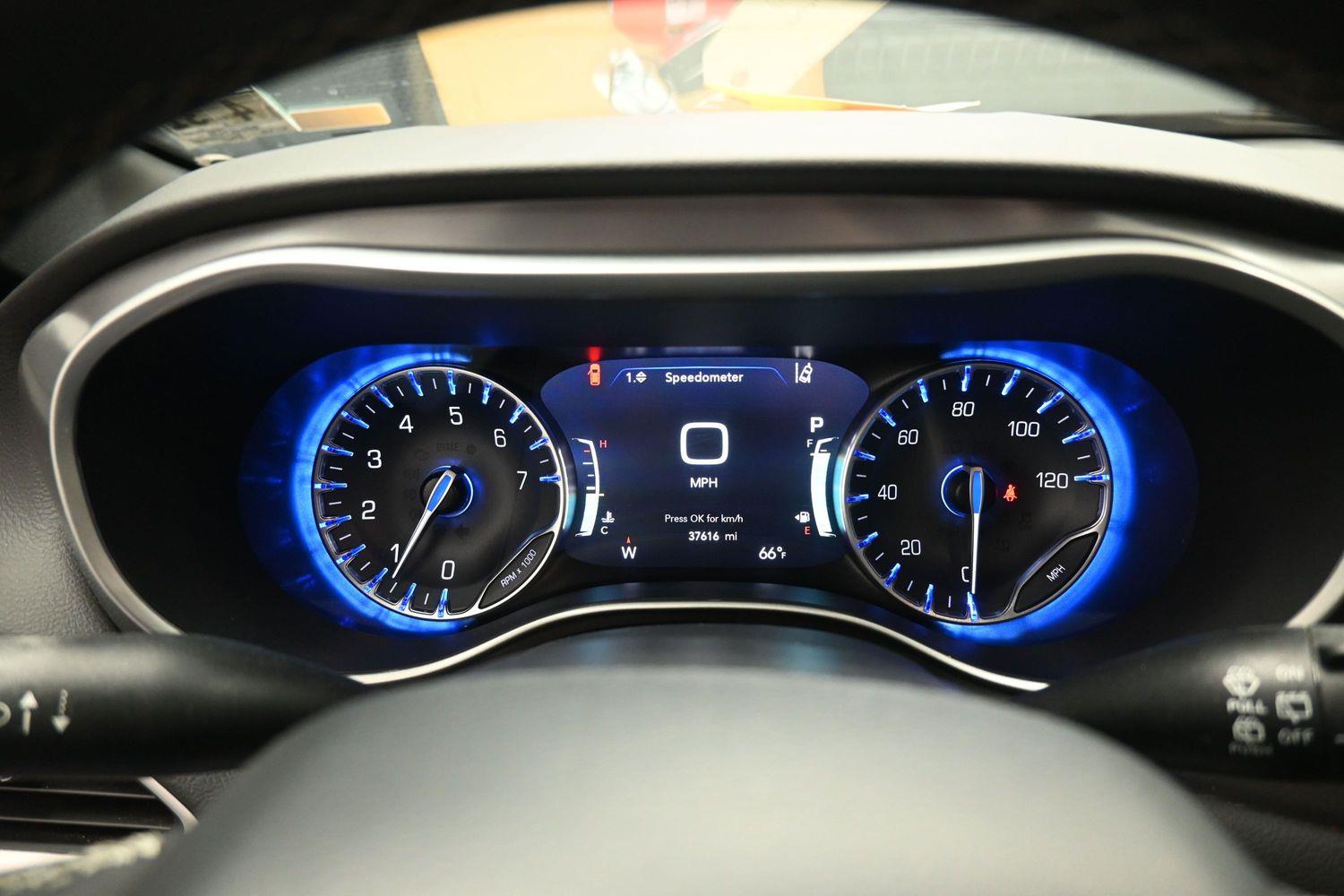 Pre-Owned 2025 Chrysler Pacifica Select - 27l