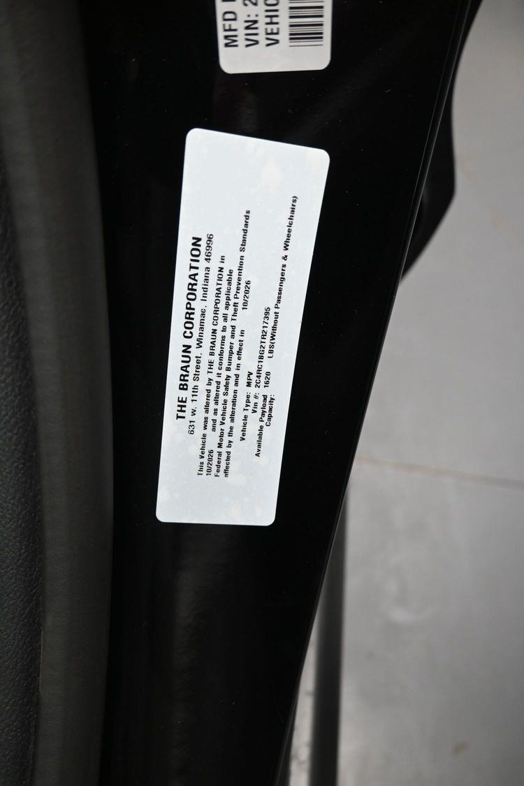 Pre-Owned 2026 Chrysler Pacifica Select - 27l