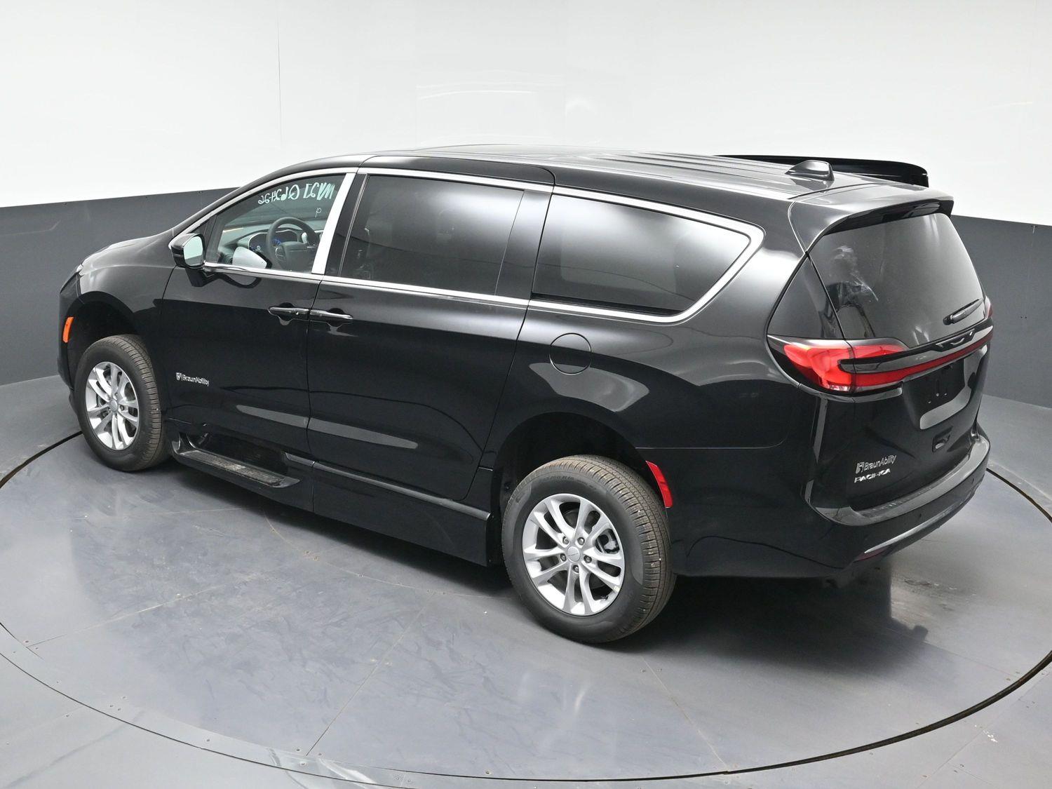 New 2027 Chrysler Pacifica Pacifica