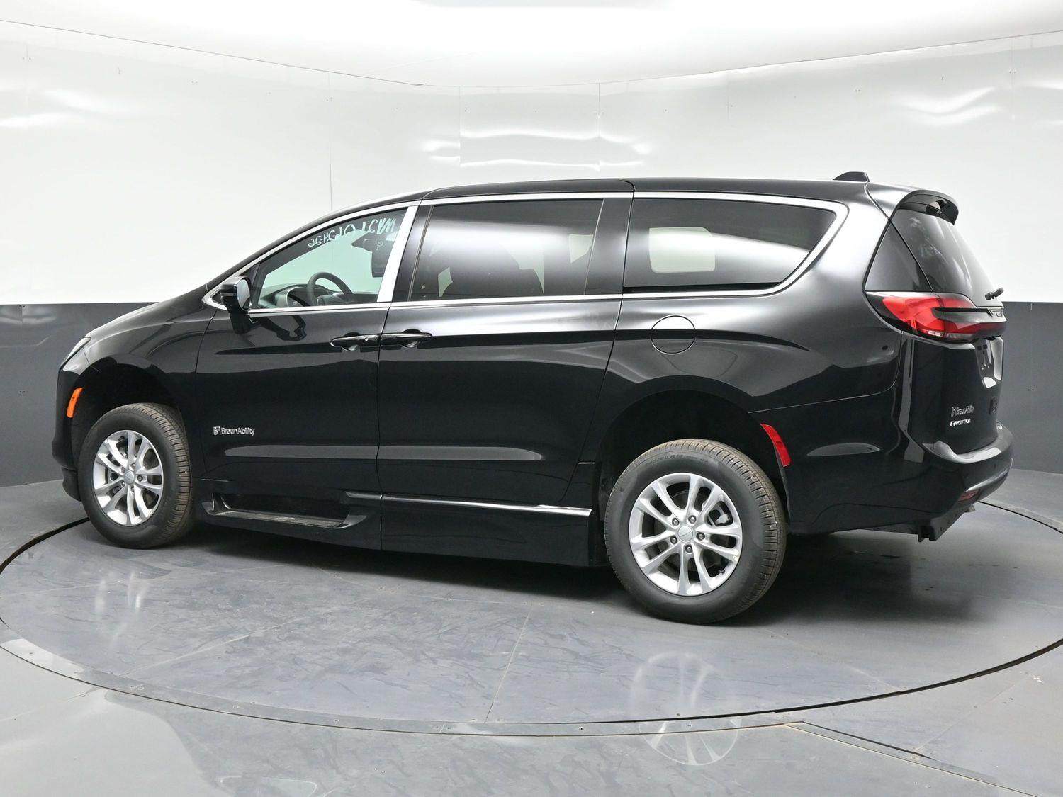 New 2027 Chrysler Pacifica Pacifica