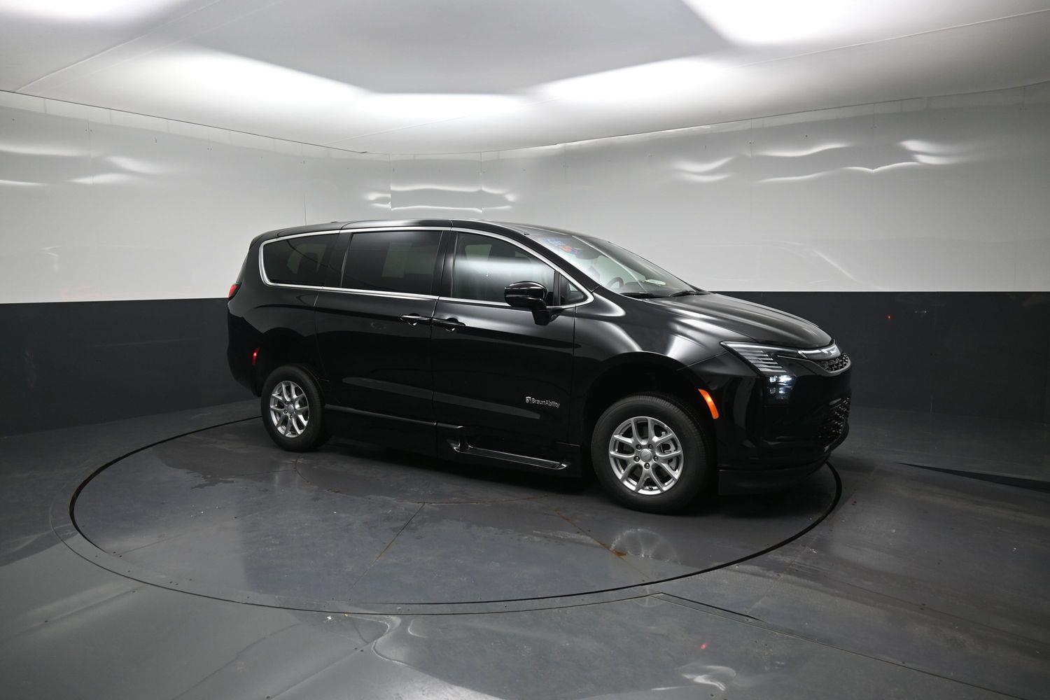 New 2027 Chrysler Pacifica Pacifica