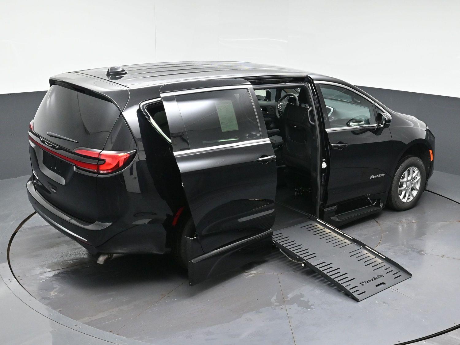 New 2027 Chrysler Pacifica Pacifica
