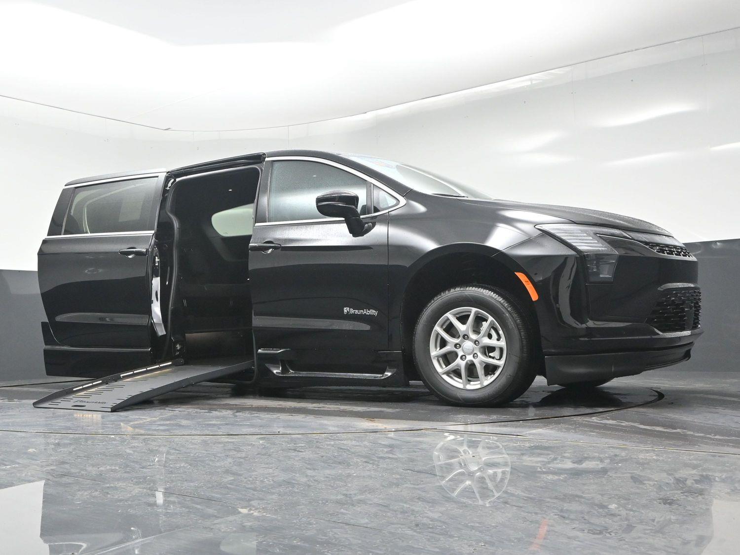 New 2027 Chrysler Pacifica Pacifica