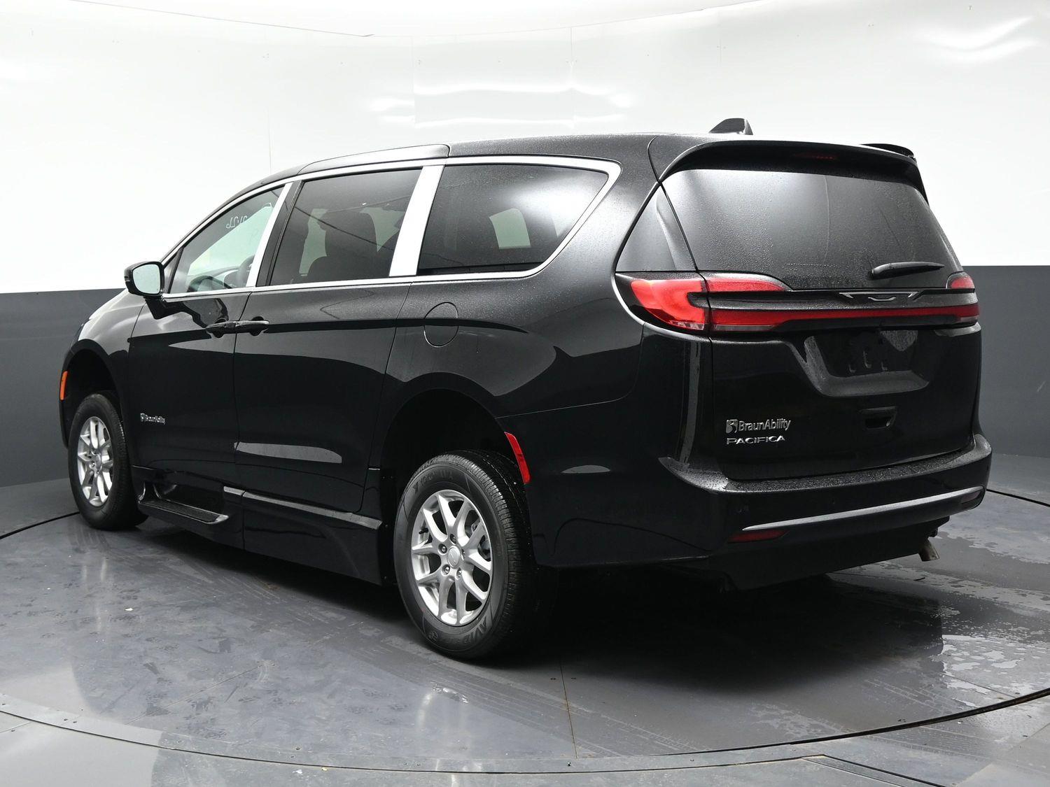 New 2027 Chrysler Pacifica Pacifica