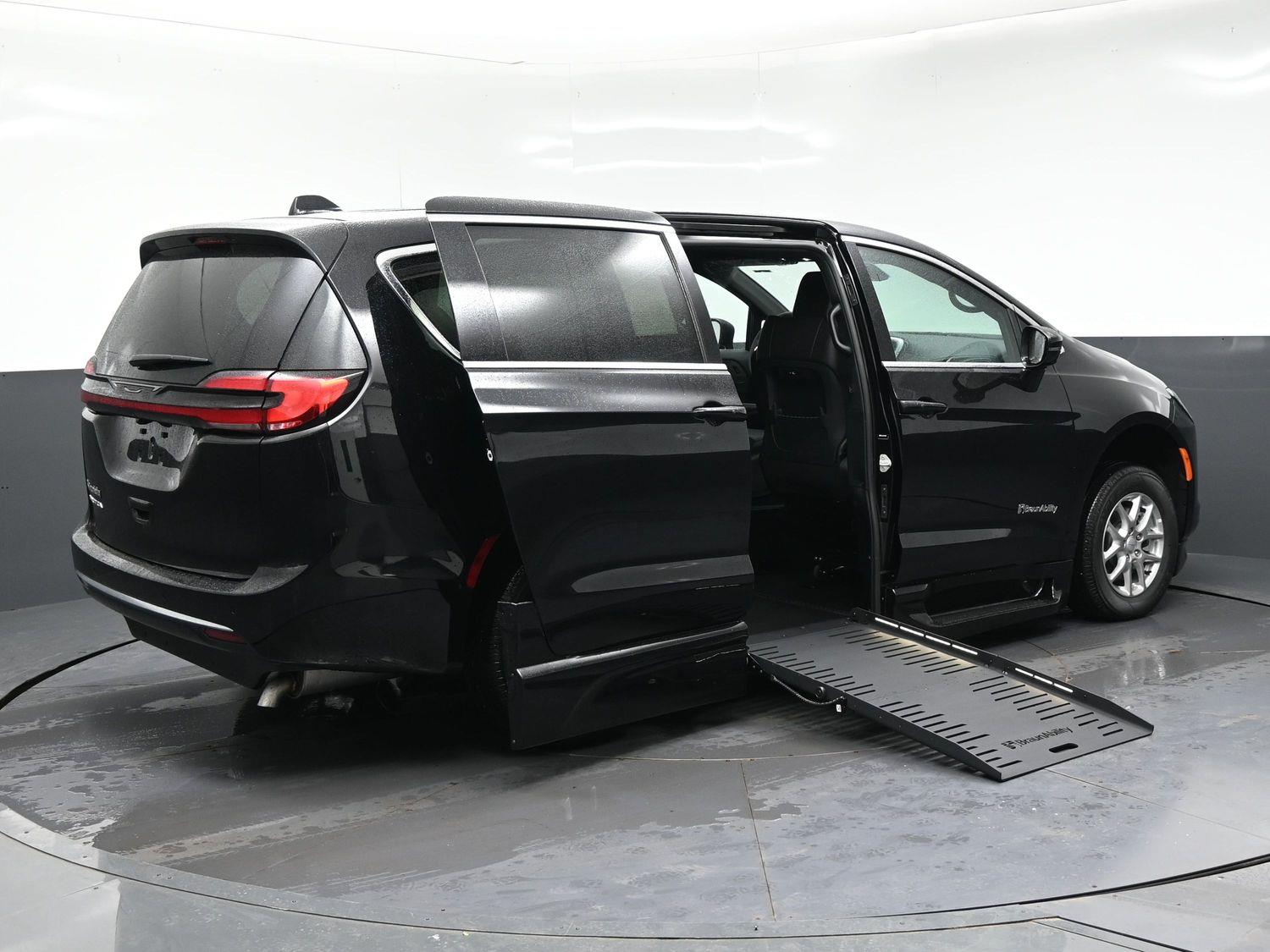 New 2027 Chrysler Pacifica Pacifica