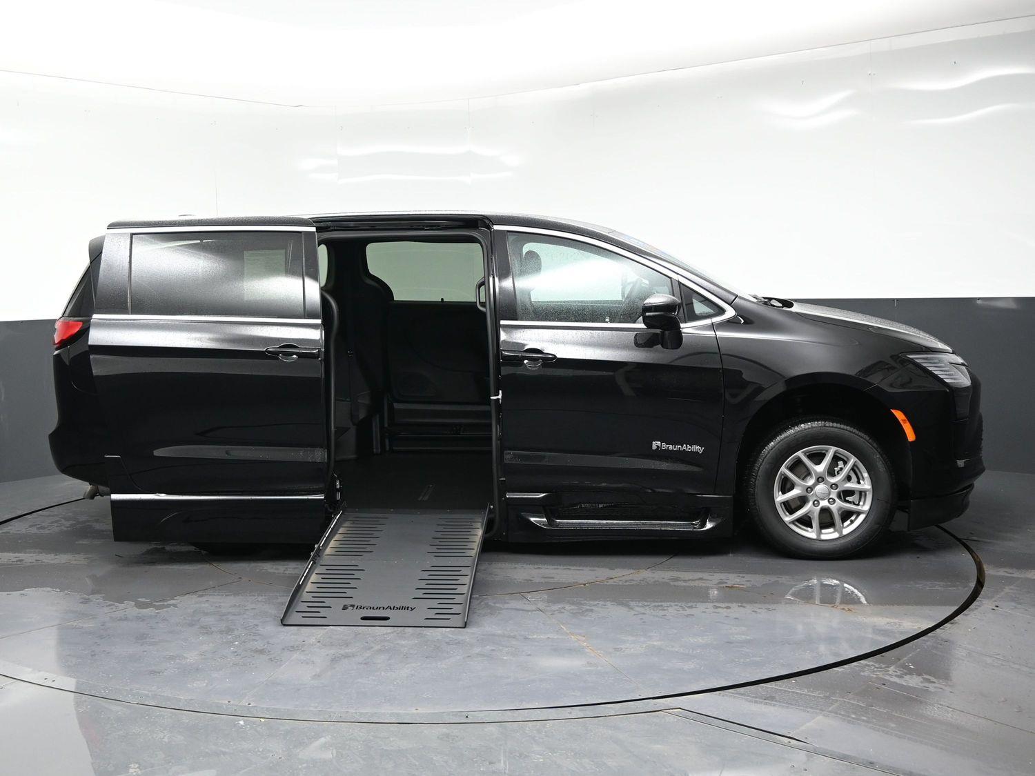 New 2027 Chrysler Pacifica Pacifica