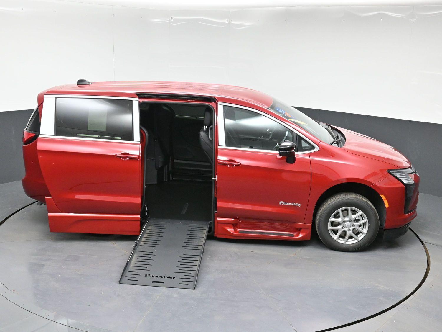 New 2027 Chrysler Pacifica Select