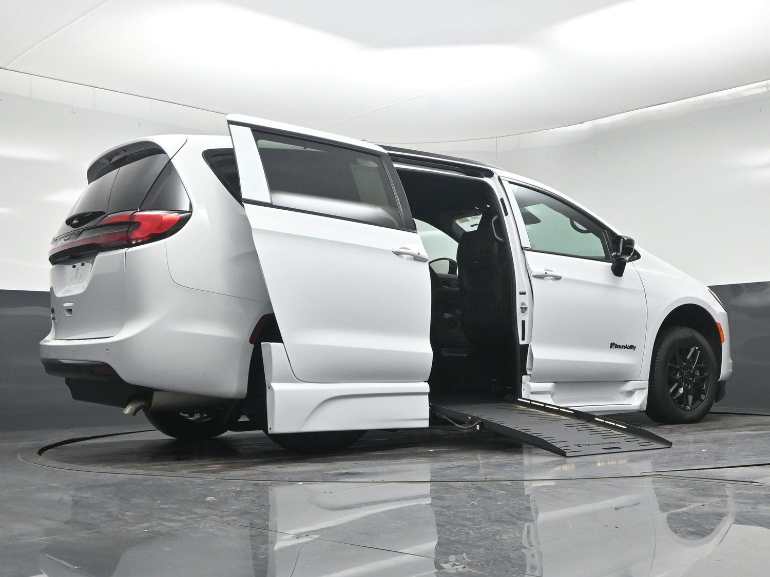 New 2027 Chrysler Pacifica Pacifica