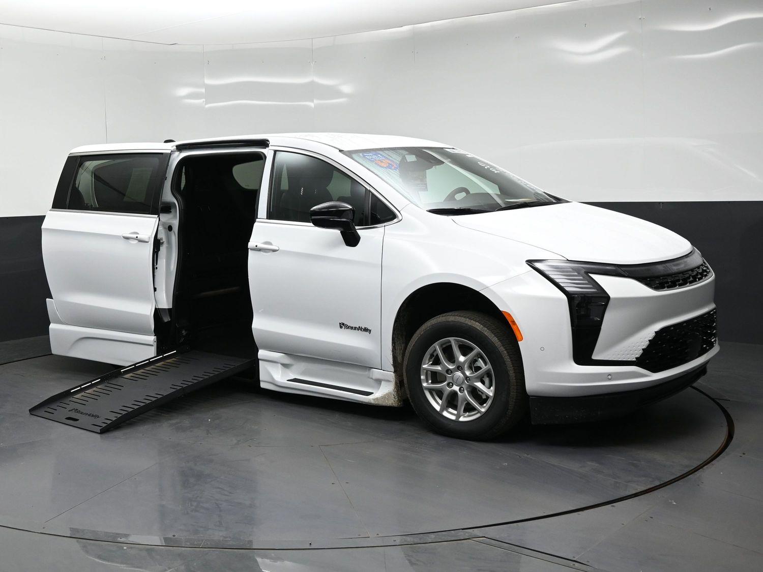 New 2027 Chrysler Pacifica Select