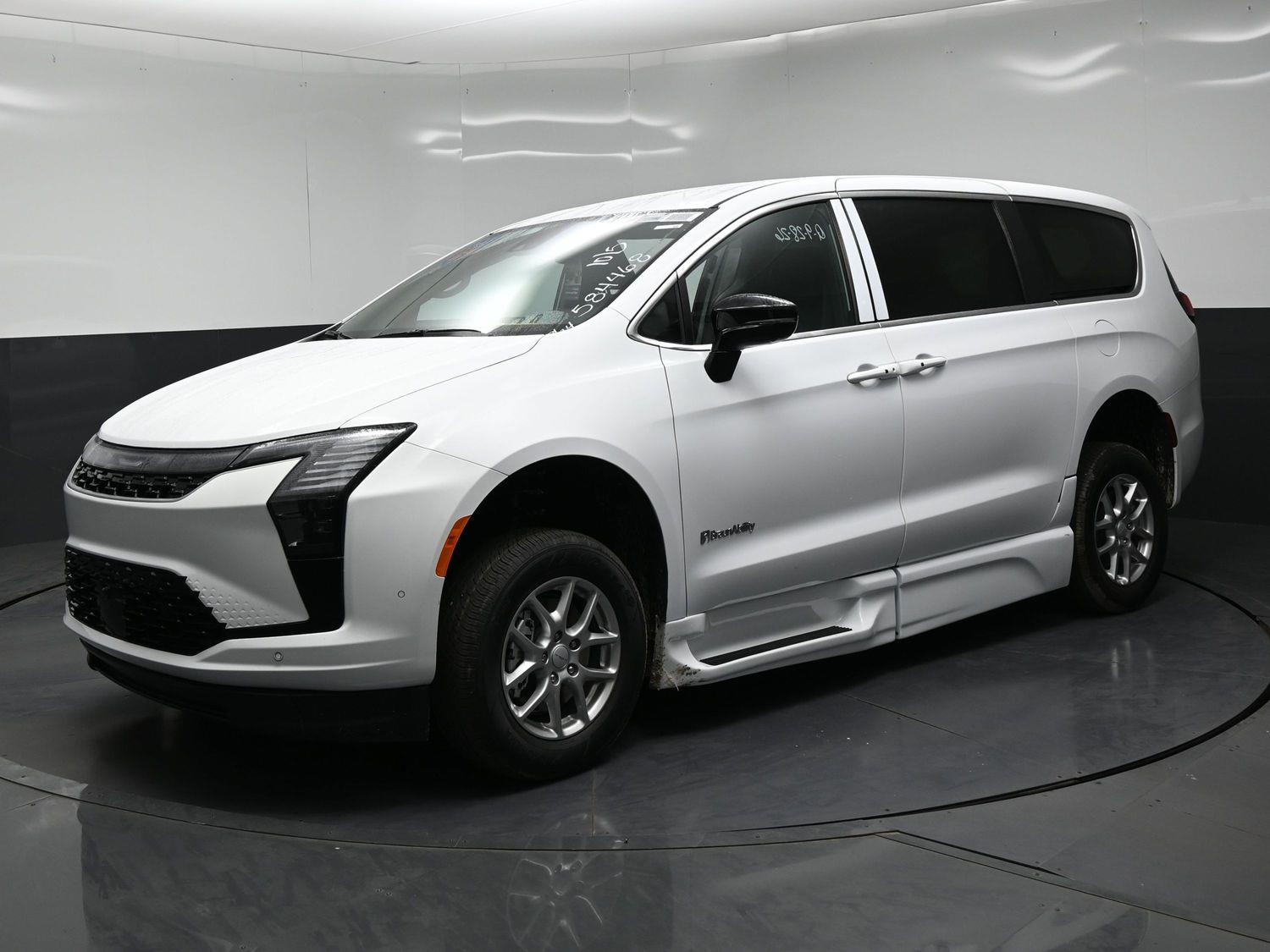 New 2027 Chrysler Pacifica Select