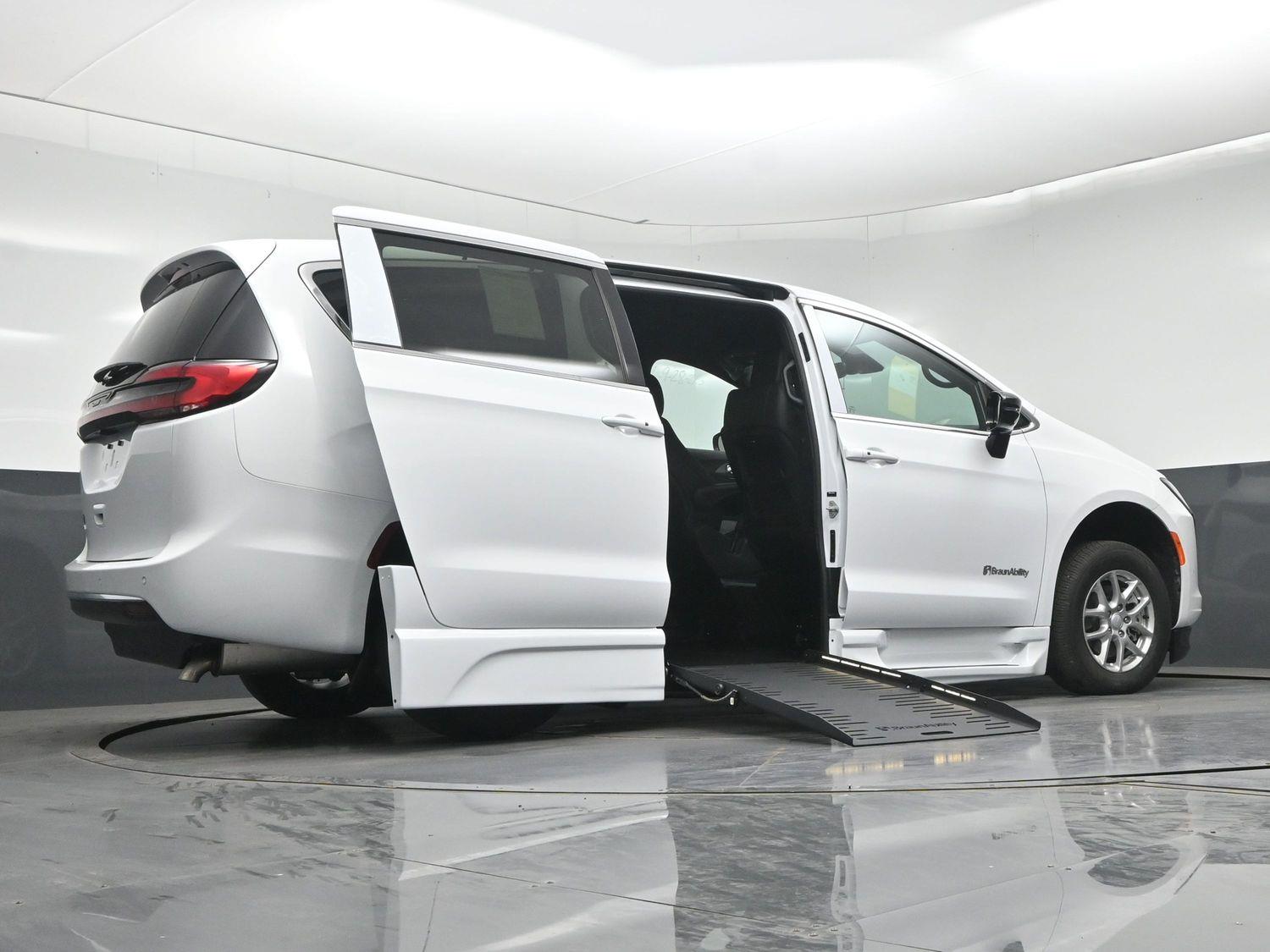 New 2027 Chrysler Pacifica Pacifica