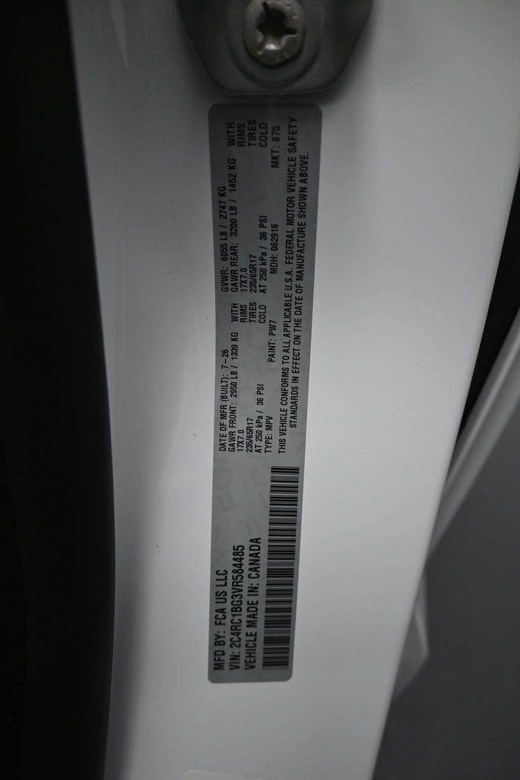 New 2027 Chrysler Pacifica Select