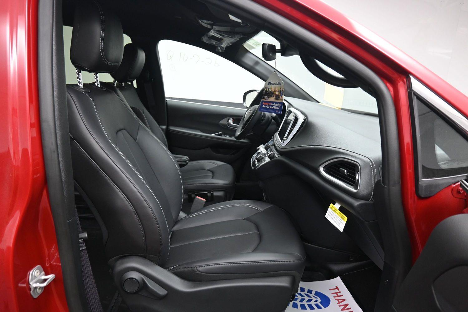 New 2027 Chrysler Pacifica Select