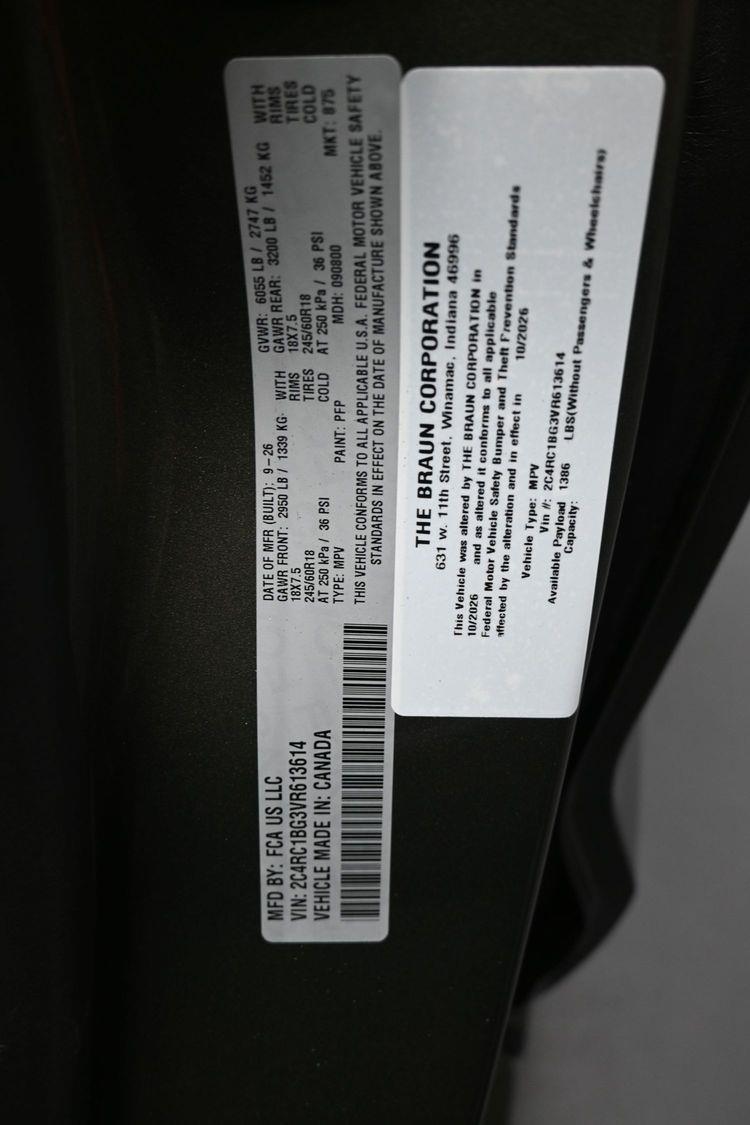 New 2027 Chrysler Pacifica Select