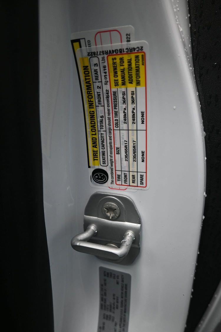 New 2027 Chrysler Pacifica Select