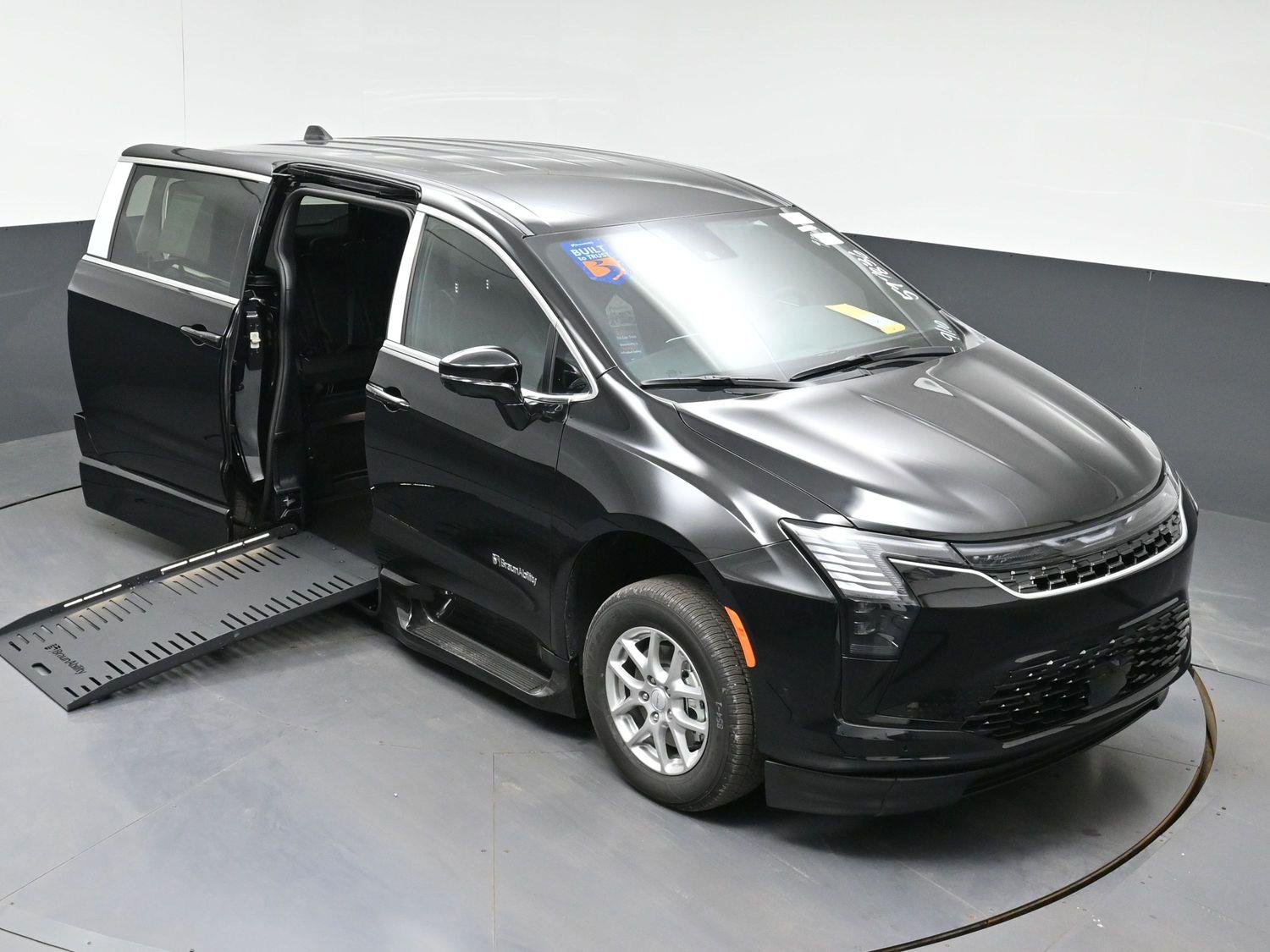 New 2027 Chrysler Pacifica Select