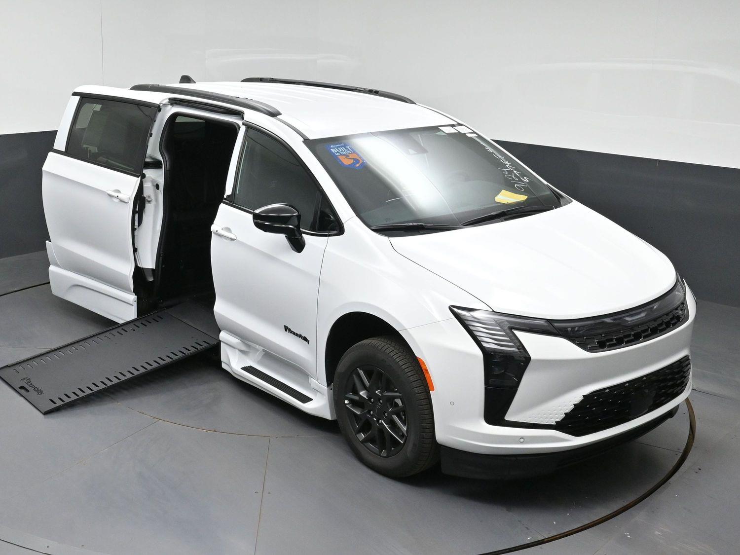 New 2027 Chrysler Pacifica Pacifica