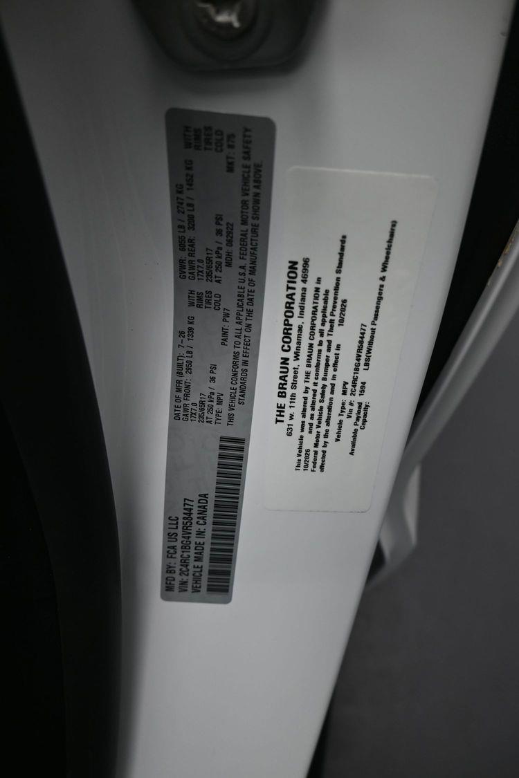 New 2027 Chrysler Pacifica Select