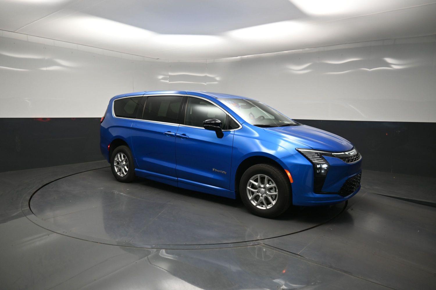 New 2027 Chrysler Pacifica Select