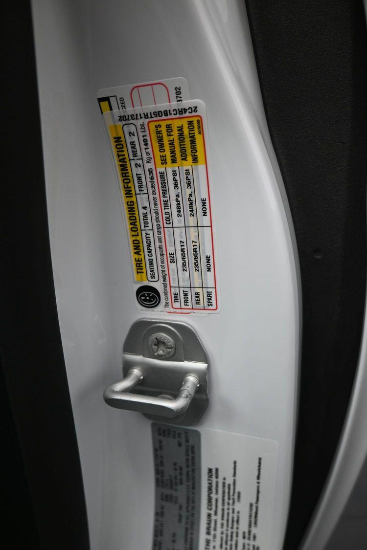 New 2026 Chrysler Pacifica Select