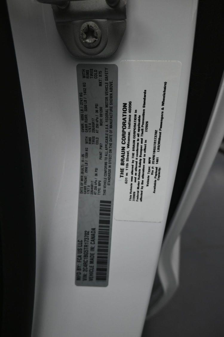 New 2026 Chrysler Pacifica Select