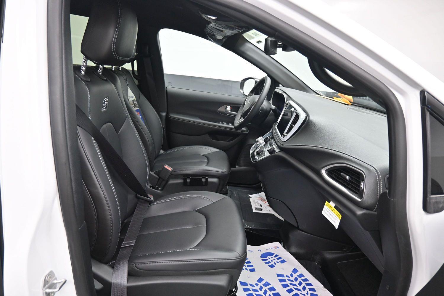 New 2027 Chrysler Pacifica Pacifica