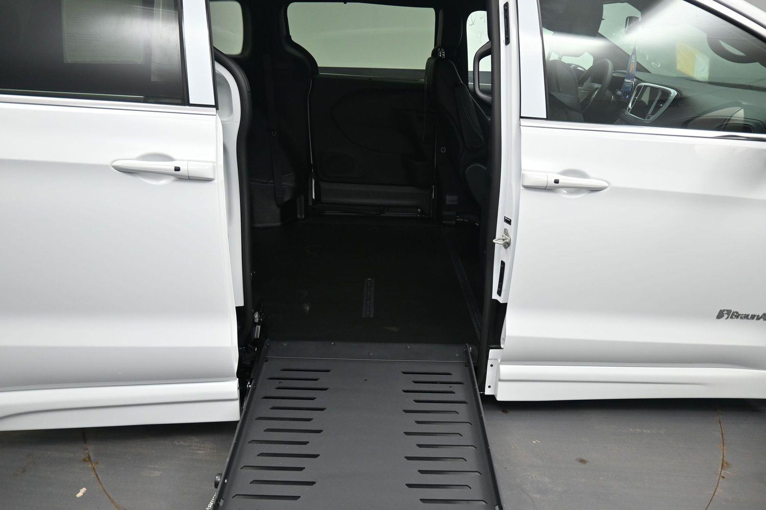 New 2027 Chrysler Pacifica Pacifica
